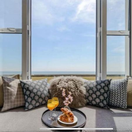 Beachfront Compact Coastal Crib, Direct Sea Views & Air Conditioning Littlestone-on-Sea Bagian luar foto