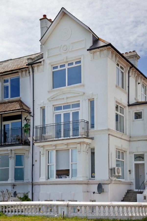 Beachfront Compact Coastal Crib, Direct Sea Views & Air Conditioning Littlestone-on-Sea Bagian luar foto